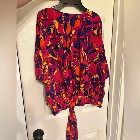 Rose and Olive blouse size L - Picture 4 of 4